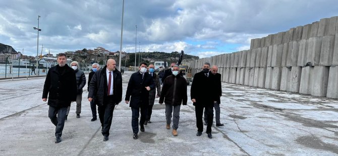 Tunç, Amasra Limanı Mendirek Onarım İnşaatını Ziyaret Etti