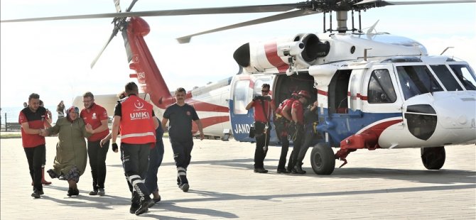 Diyaliz Hastaları Hastaneye Helikopterle Ulaştırıldı