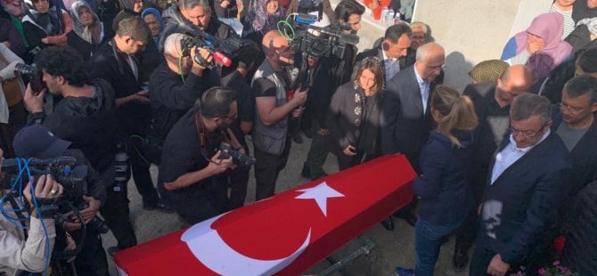 Kılıçdaroğlu yaşamını yitiren madencinin cenazesine katıldı