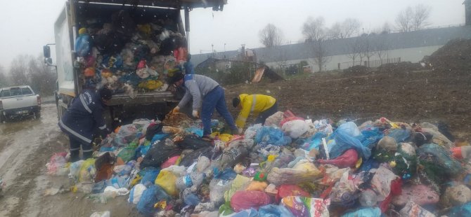 Yanlışlıkla Çöplüğe Atılan Kumbara Tonlarca Çöpün İçinde Bulundu