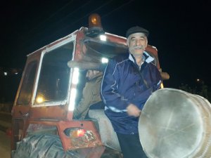 Kastamonu'da Traktörlü Ramazan Davulcusu