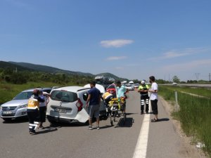 Bolu'da Trafik Kazası: 3 Yaralı