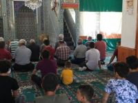 Türkiye Mehmetçik için tek yürek oldu