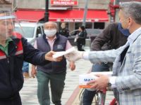 İl Başkanı Kalaycı, maske dağıttı