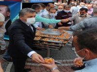 AK Parti Ayasofya için lokma dağıttı