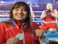 'Demir Lady' Çeyrek Finale Yükseldi