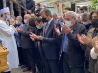 Gözyaşları arasında defnedildi