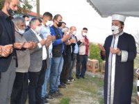 Gözyaşları Arasında Toprağa Verildi