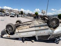 Karabük'te İki Otomobil Çarpıştı: 2 Yaralı