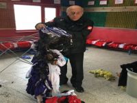 Genç futbolcu kendi takım arkadaşlarının formasını ateşe verdi