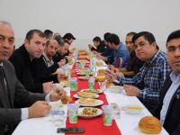Başkan Akın, belediye personeliyle yemek yedi
