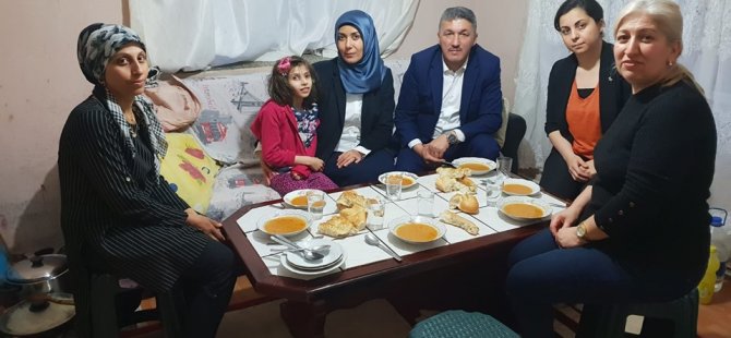 İl Başkanı Kalaycı, iftar sofrasında Müslümanlar için dua etti