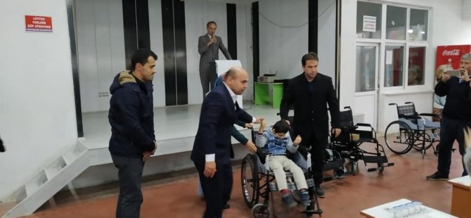 Engelsiz yarınlar için tekerlekli sandalye teslimi yapıldı
