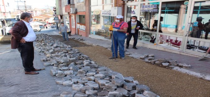 Sıtmayanı Caddesi’nde yol düzenleniyor