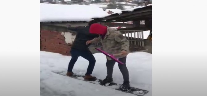 Esnaflar Kardan Kapanan Yolu Kayak Merkezine Çevirdiler
