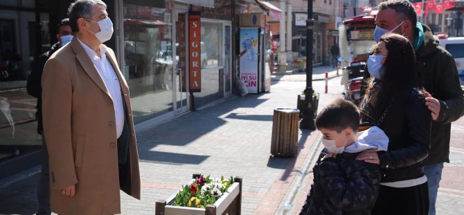 Başkan Cadde Esnafına Projeyi Anlattı