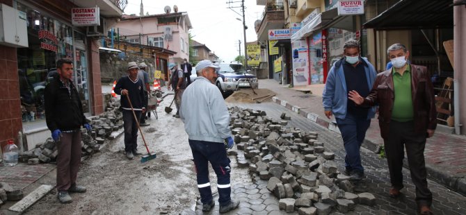 Yukarı Sokak Yolu Bakımdan Geçiyor