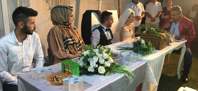 Nikah Memurunun Sorusu Damada Soğuk Su İçirdi