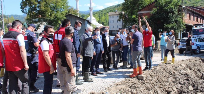 Yıldırım sel bölgesinde incelemelerde bulundu