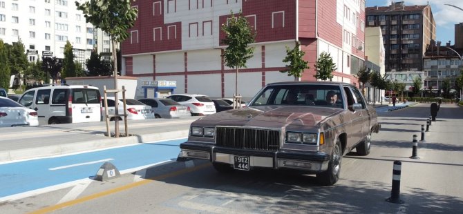 37 yıllık makam otomobili yeniden trafiğe çıkartıldı