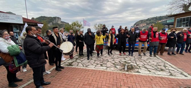 Danıştay’ın iptal kararına davullu zurnalı kutlama