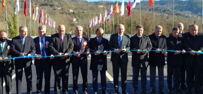 Selde Yıkılıp Yeniden İnşa Edilen Köprüyü Bakan Ulaşıma Açtı