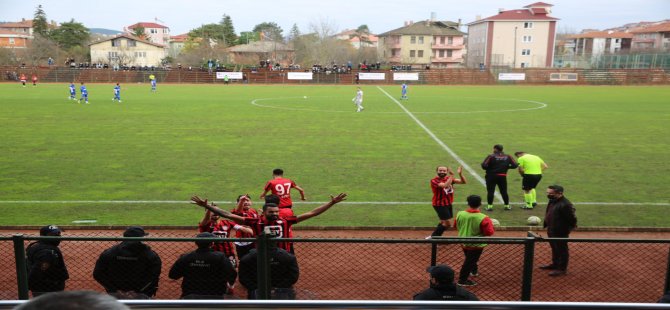 Attığı 3 golle maçın yıldızı oldu