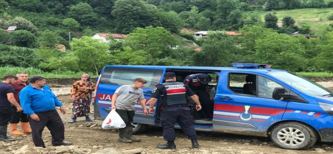 Jandarma selin yaralarını sarmak için canla başla çalışıyor!