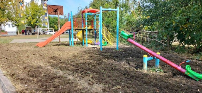Bartın’da Parklar Yenilenmeye Çocuklar Mutlu Olmaya Devam Ediyor