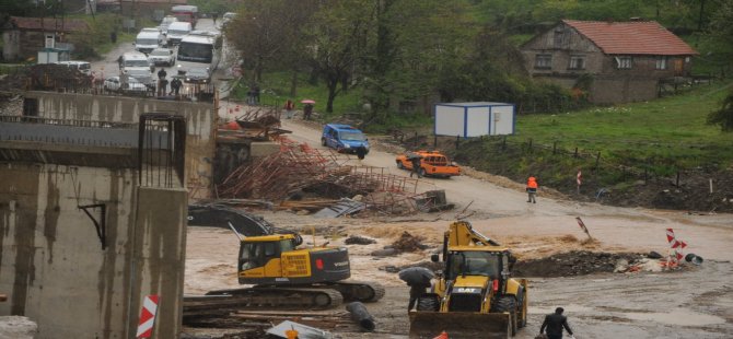 Sağanak, Bartın-kastamonu Karayolunu Ulaşıma Kapattı