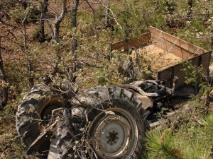 Kastamonu'da Koyun Yüklü Traktör Devrildi