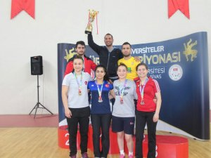Bartın Üniversitesi serbest stil güreşte Türkiye ikincisi oldu