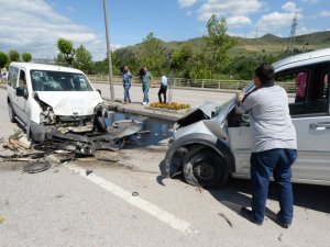 Karabük'te Trafik Kazası: 4 Yaralı