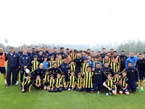 Bartınlı gençler Fenerbahçe antrenmanını izledi