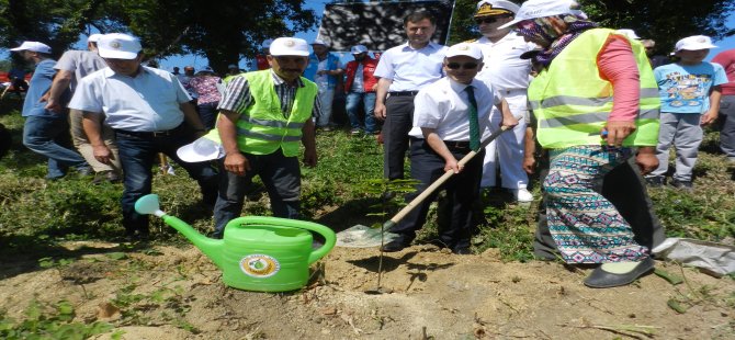 15 Temmuz Şehitleri anısına 249 fidan toprakla buluşturuldu