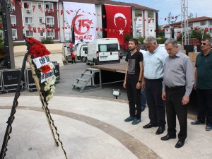 CHP’den 15 Temmuz şehitleri için Atatürk Anıtına çelenk