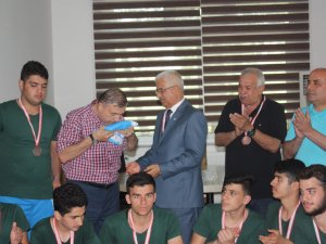 Türkmen takımı ilimizde turnuvaya katıldı