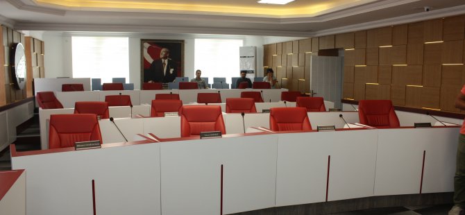 Genel Meclisi Toplantı Salonu yeni haliyle göz kamaştırdı