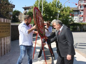 CHP 94'üncü kuruluş yıldönümünü kutladı