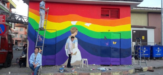 Güzel Sanatlar Öğrencileri Trafo Binasını Renklendirdi