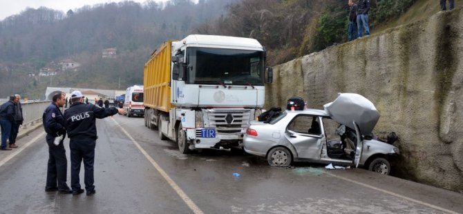 Zonguldak'ta Trafik Kazası: 1 Ölü, 2 Yaralı