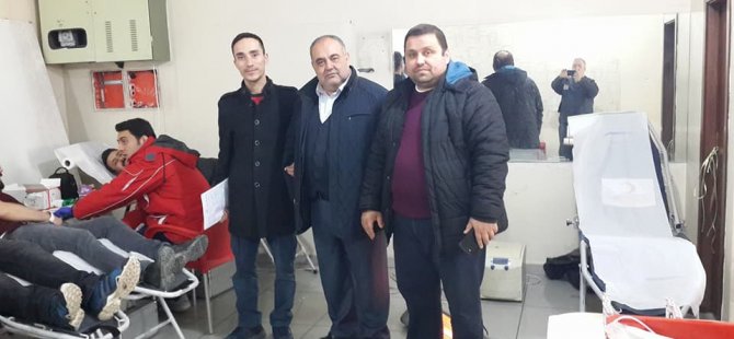 AK Parti Merkez İlçe Başkanlığı’ndan Kızılay’a kan desteği