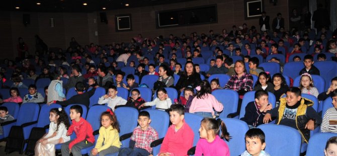 Köy Çocukları Tiyatroyla Tanıştı