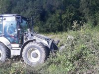 Muhtarlık Kepçe Kiralayıp Meraları Temizledi