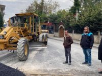 Turgut Işık Caddesi Sıcak Asfalt İle Düzenleniyor