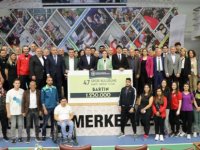 47 Amatör Spor Kulübü İçin Ayni ve Nakdi Yardım Töreni Yapıldı