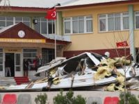 Bolu'da Fırtına Okulun Çatısını Uçurdu